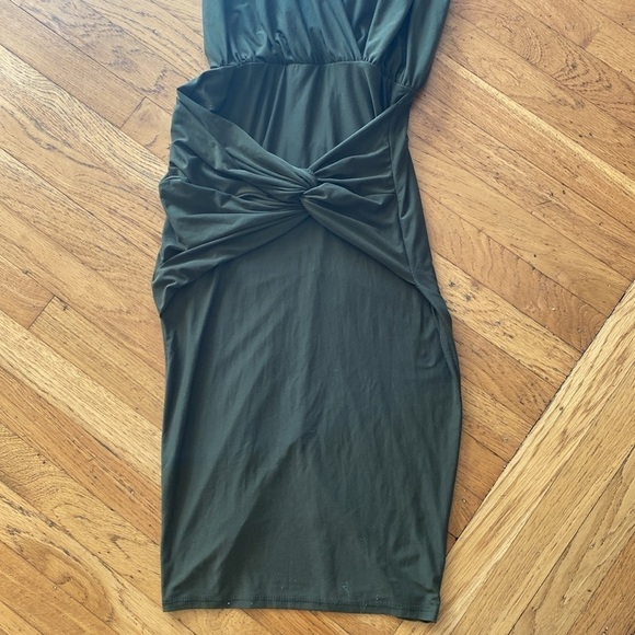 Privy Army Green Open Back Front Twist Pencil Dress Size Small - Picture 3 of 8